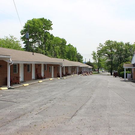 Penn Amish Motel Denver Buitenkant foto