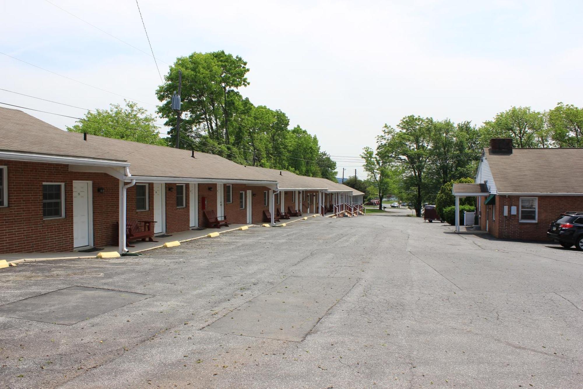 Penn Amish Motel Denver Buitenkant foto